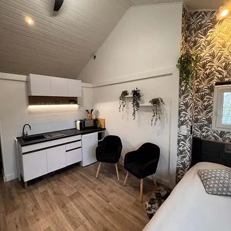 - Les Herbiers, France Apartmán