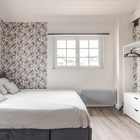 - Les Herbiers, France Apartment *