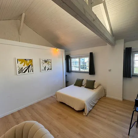 - Les Herbiers, France Apartment *